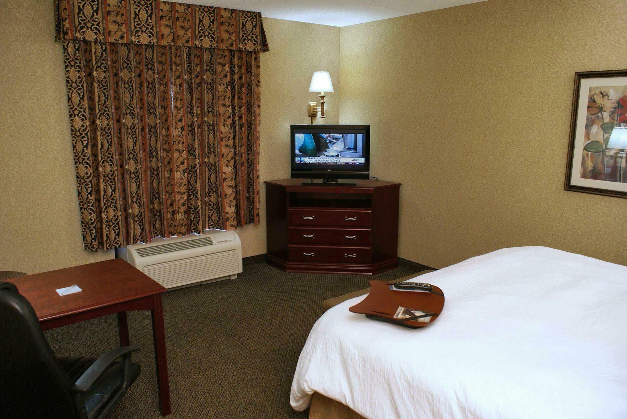 Hampton Inn & Suites Toledo-Perrysburg Rossford Quarto foto